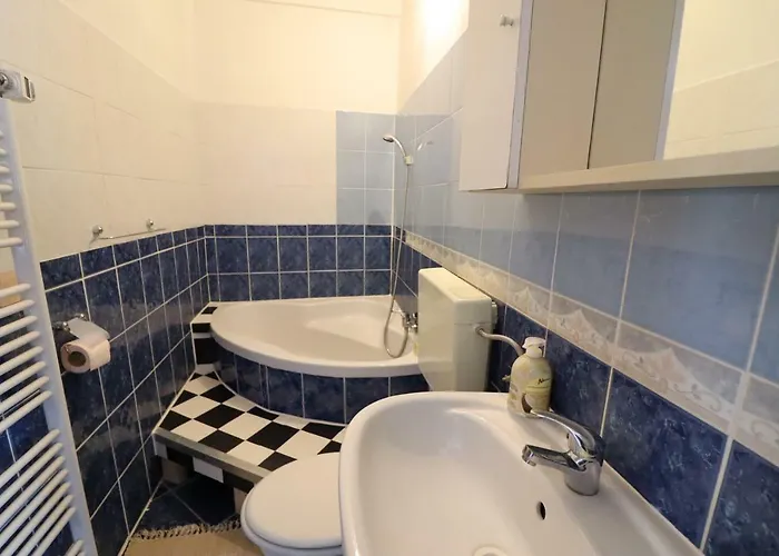 Veles Πανσιόν